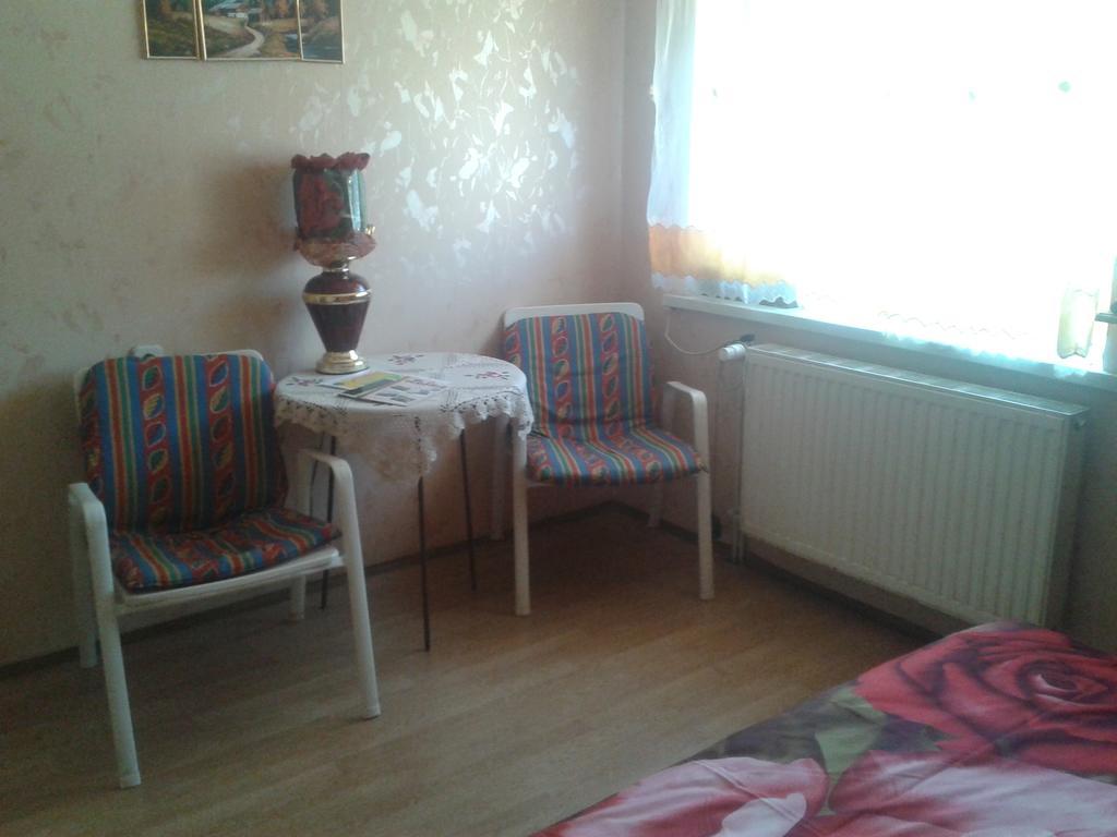 Dom Pod Roza Daire Leśna Oda fotoğraf